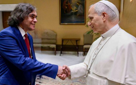 Mircea Cărtărescu și Întâlnirea Istorică cu Papa Leon al XIV-lea: O Reflexie Asupra Scrisului și Credinței