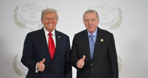 Donald Trump la Summitul NATO din Turcia: O Analiză a Relațiilor Internaționale și a Diplomatului Erdogan