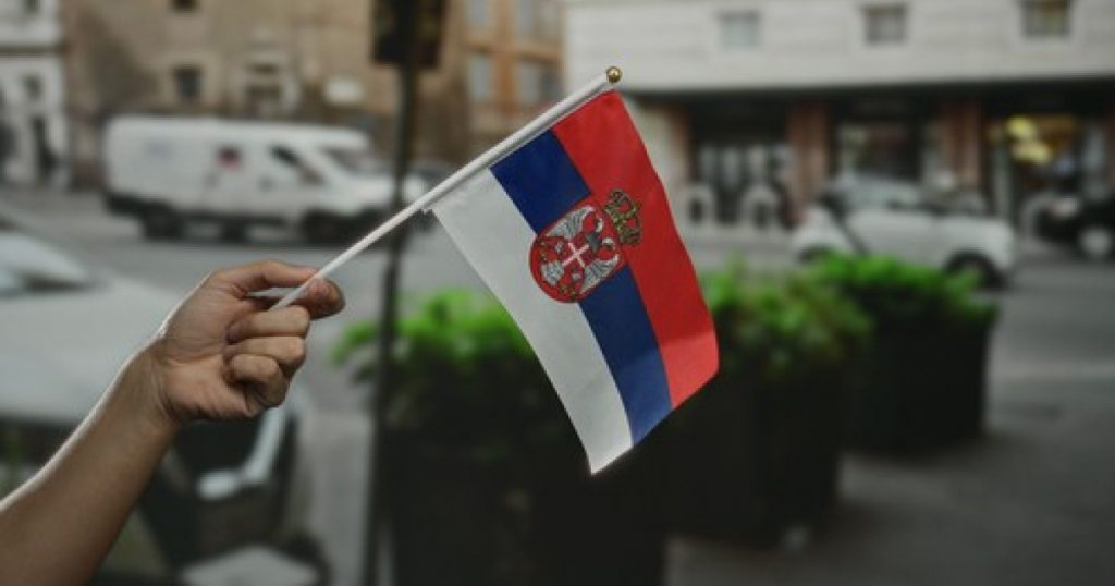 Atenționare de călătorie pentru românii care se îndreaptă spre Serbia: Context, implicații și măsuri de siguranță