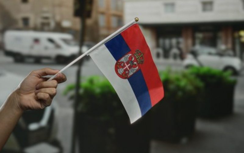 Atenționare de călătorie pentru românii care se îndreaptă spre Serbia: Context, implicații și măsuri de siguranță