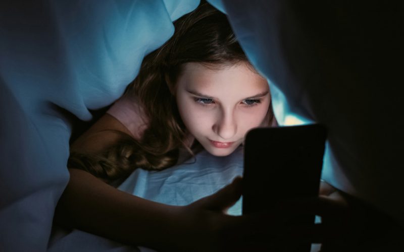 Impactul interdicției asupra utilizării rețelelor sociale de către adolescenți în Australia: O analiză detaliată