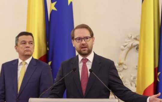 USR Își Intensifică Criticile la Adresa lui Sorin Grindeanu în Contextul Negocierilor Politice de la Vila Lac