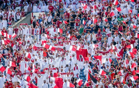 Controversele Fanilor Falși la Cupa Mondială 2026: Impactul și Implicațiile pentru Qatar și Fotbalul Global