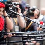 Influencerii la Summiturile UE: O Nouă Era a Comunicării Politice sau O Provocare pentru Jurnalismul Tradițional?