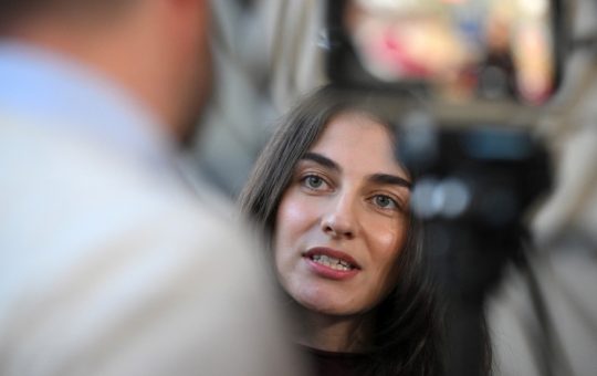 Un bebeluș la masa negocierilor: O premieră istorică în Uniunea Europeană și implicațiile sale asupra politicilor familiale