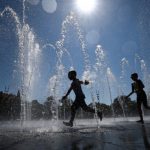 Încălzirea Globală și Canicula din România: Impactul Vremii Extreme asupra Societății