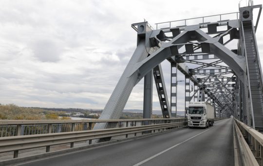 Eveniment Transfrontalier pe Dunăre: Impactul Suspendării Circulației pe Podul Prieteniei