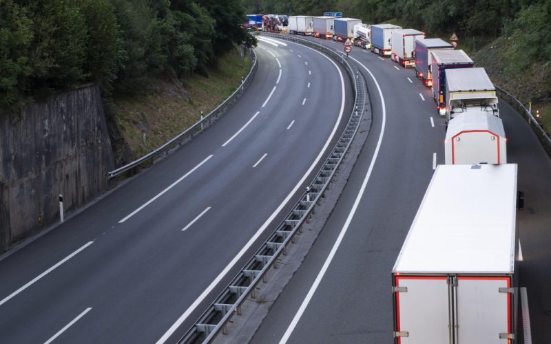 Restricțiile de circulație impuse de CNAIR: O măsură necesară în fața caniculei extreme