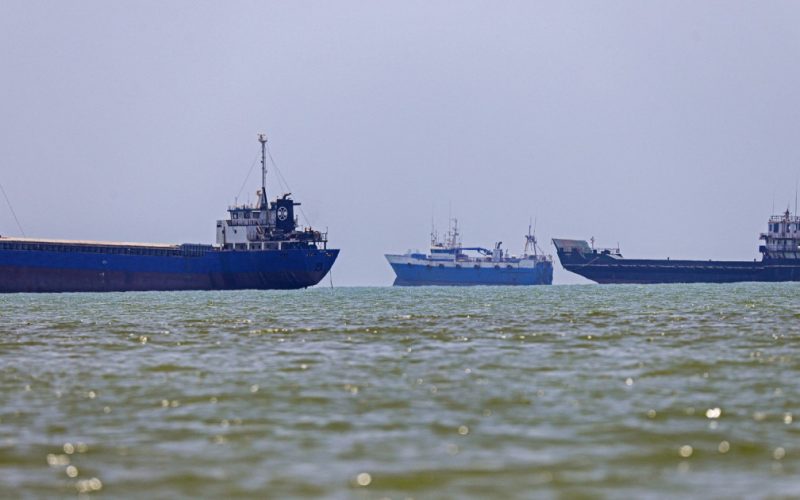 Tensiuni Maritimă în Strâmtoarea Ormuz: Analiza Controlului Iranului asupra Traficului Maritim și Implicațiile Globale