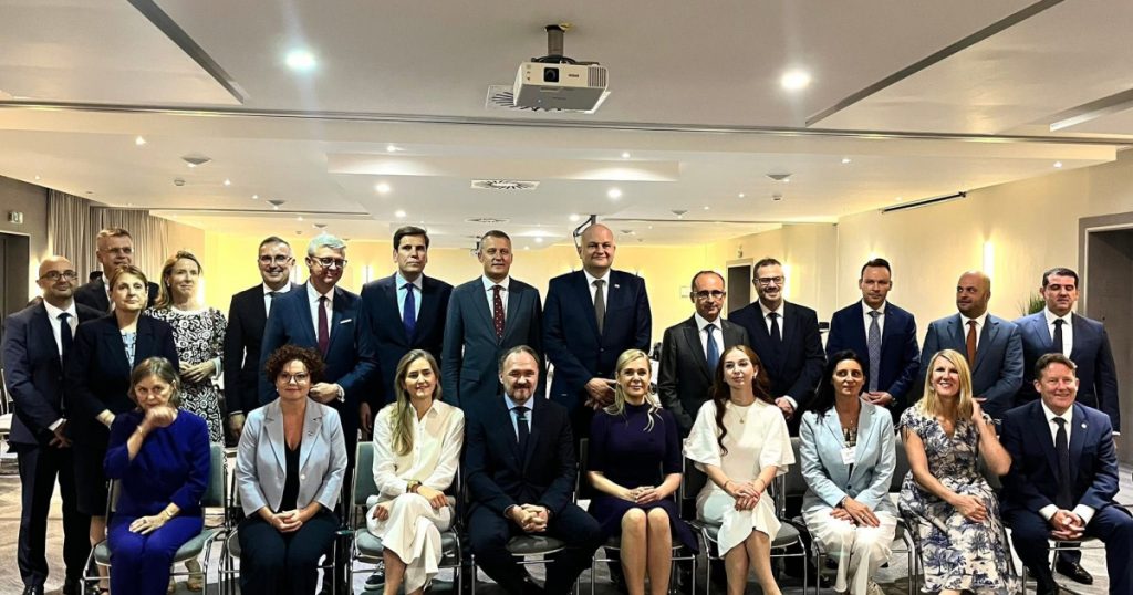 România își asumă un rol esențial în stocarea energiei: Acordul semnat și provocările viitoare