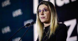Diana Buzoianu și Viitorul Guvernului: O Analiză a Crizei Politice Actuale și Implicațiile Alegerilor Anticipate