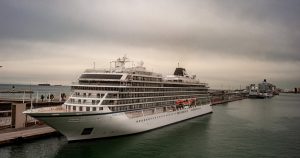 Barcelona în Fruntea Schimbărilor: Majorarea Taxei pentru Turiștii de pe Vasele de Croazieră și Impactul Asupra Turismului