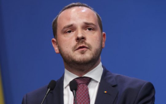 Criza Guvernamentală din România: Între Responsabilitate și Negocieri Politice