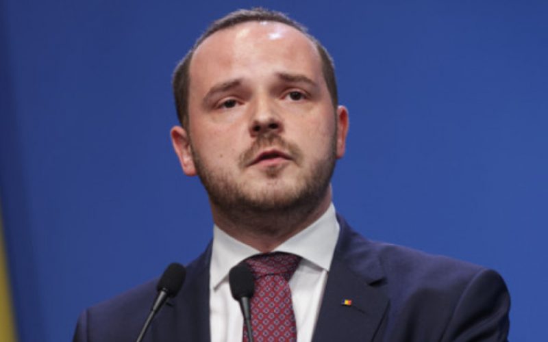 Criza Guvernamentală din România: Între Responsabilitate și Negocieri Politice