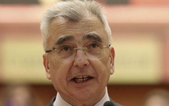 Criza politică din România: AUR cere demiterea lui Nicușor Dan și implicațiile acestei acțiuni