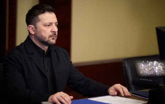 Diplomația în vremuri de război: Zelenski și perspectivele păcii în Ucraina