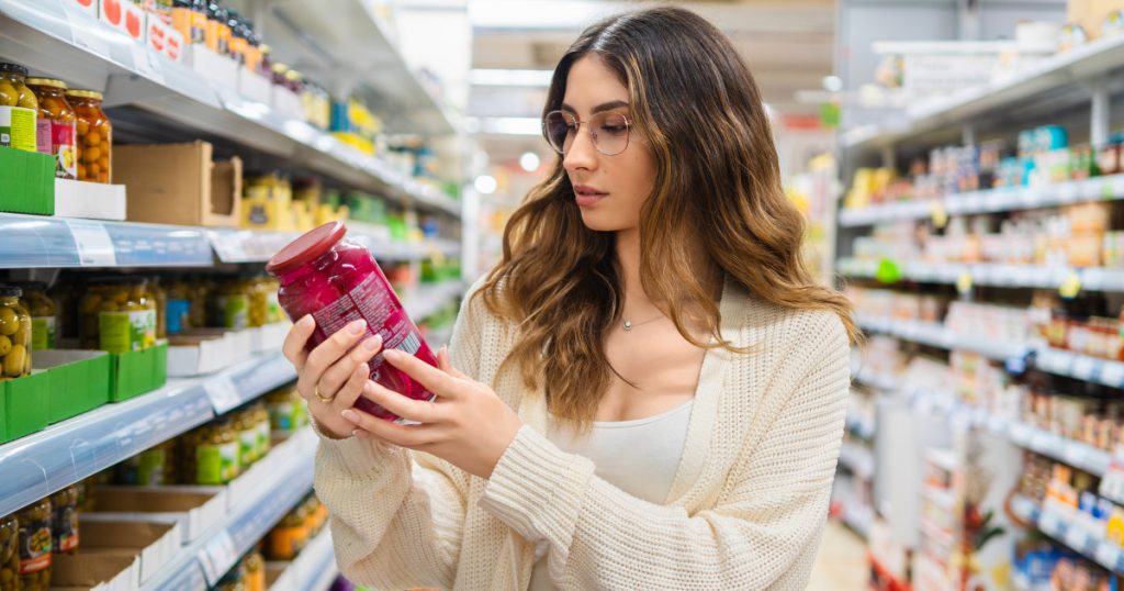 Înțelegerea datelor de expirare a alimentelor: Diferențele esențiale între "expiră la" și "a se consuma înainte de"