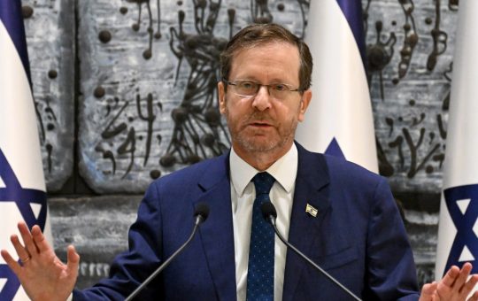 Vizita Președintelui Isaac Herzog în România: Oportunități și Provocări în Relațiile Bilaterale