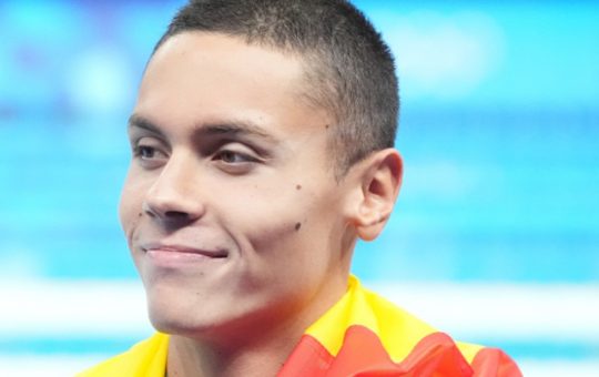 David Popovici: Triumful Aurului la Trofeul Settecolli și Pregătirile pentru Viitor
