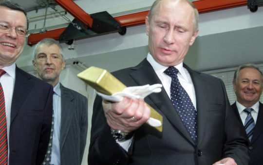 Fragilitatea economiei ruse: Cum riscurile din sectorul petrolier și aurifer amenință stabilitatea regimului lui Putin
