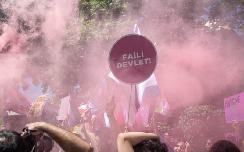 Reprimarea drepturilor LGBT în Turcia: Marșul Pride din Istanbul și reacția autorităților