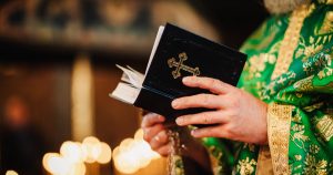 Sfinții Apostoli Petru și Pavel: Tradiții, Nume și Semnificații în Cultura Românească