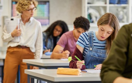 Decizia Ministerului Educației: Amânarea examenului de Bacalaureat 2026 din cauza caniculei