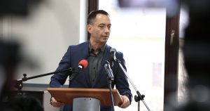 Criza guvernamentală din România: Analiza negocierilor și perspectivele politice în contextul declarațiilor lui Csoma Botond