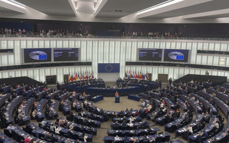 Controversa din Parlamentul European: Peste 200 de eurodeputați cer anchetă asupra grupului „Europa Națiunilor Suverane”