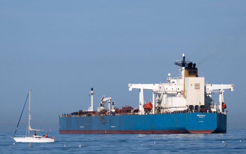Flota fantomă rusă: O analiză detaliată a interceptării petrolierului Deliver și implicațiile acesteia