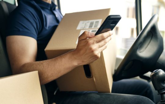 Impactul noilor taxe vamale asupra cumpărăturilor online din afara UE în România