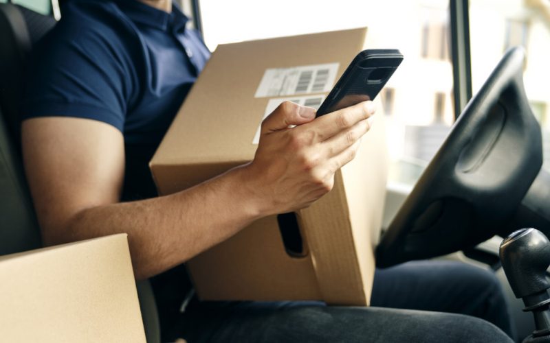 Impactul noilor taxe vamale asupra cumpărăturilor online din afara UE în România