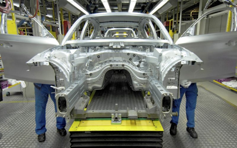 Inteligența Artificială în Industria Auto: Lecții Învățate de la Ford