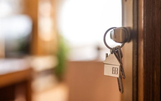 Creșterea alarmantă a prețurilor locuințelor în România: O analiză a pieței imobiliare din ultimele 10 ani