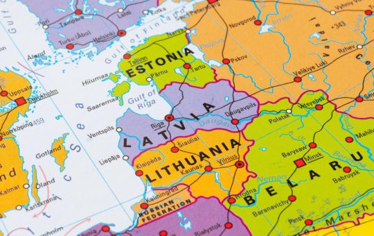 Securitatea țărilor baltice: Angajamentul Statelor Unite și evoluția NATO în fața provocărilor rusești