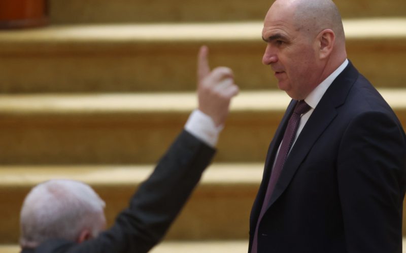 Parlamentul în vacanță: O criză politică și impactul asupra guvernării în România