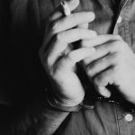 Decizia CEDO privind interzicerea fumatului în închisori: O analiză detaliată a drepturilor omului și sănătății publice