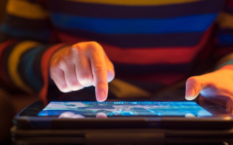 Proiectul pentru Protecția Minorilor în Mediul Digital: O Inițiativă Necesara în Fața Provocărilor Contemporane