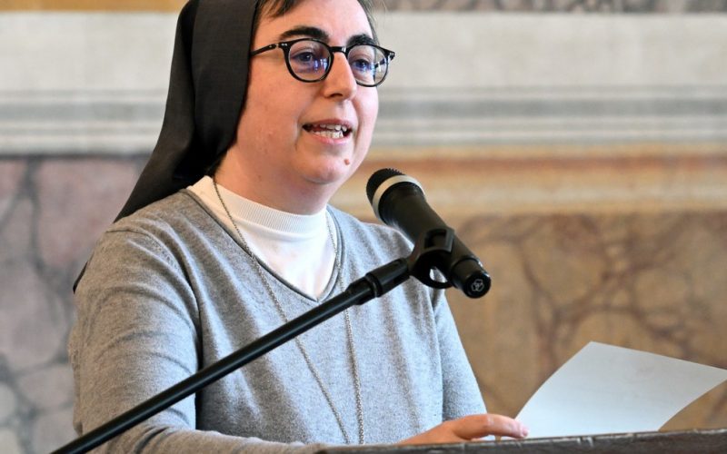 Revoluția Feminină în Vatican: Numirea Sorei Alessandra Smerilli și Implicațiile Sale