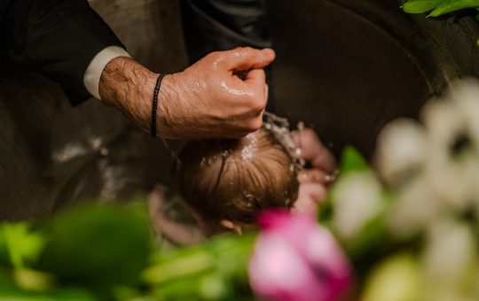 Fotograf botez: cum alegi omul potrivit pentru cea mai importantă zi din primul an
