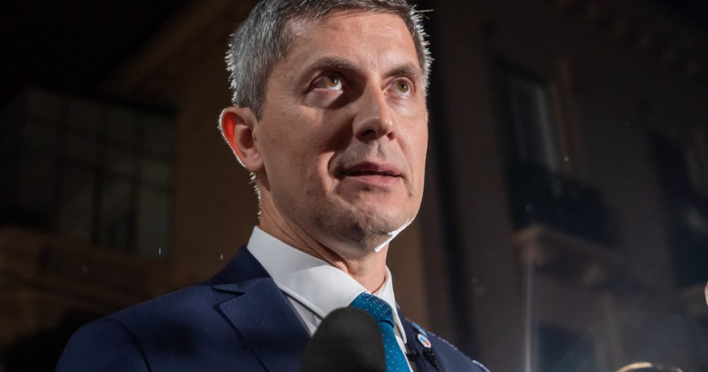 Dan Barna și controversa achizițiilor de vaccinuri: O analiză a contextului și implicațiilor