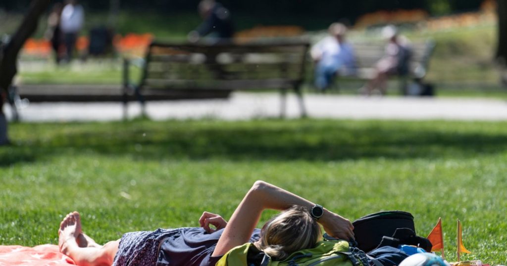 Încălzirea vremii și instabilitatea atmosferică: Ce ne așteaptă în weekend