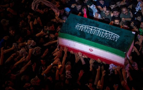 Ceremoniile funerare ale lui Khamenei: un moment de cotitură în istoria Iranului