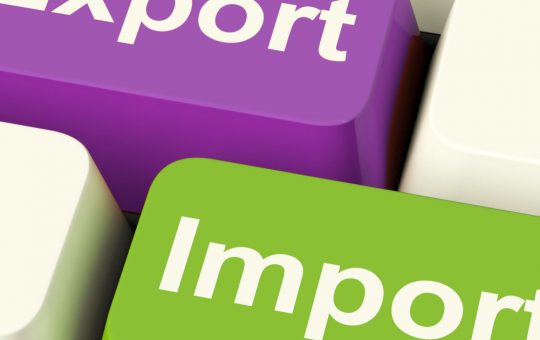 Evoluția Deficitului Balanței Comerciale a României: O Analiză Detaliată a Exporturilor și Importurilor în 2026