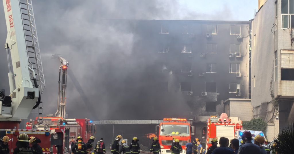 Incendiul din Capitala Pantofilor: O Tragedie care Aruncă Lumină asupra Siguranței în Industria Chineză
