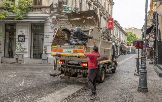Revoluția colectării deșeurilor în București: De la patru la șapte categorii și impactul asupra comunității