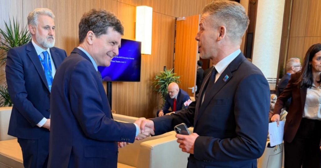 Întâlnirea dintre Nicușor Dan și premierul Ungariei: O analiză a contextului geopolitic și implicațiilor pentru România