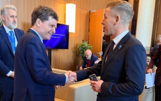 Întâlnirea dintre Nicușor Dan și premierul Ungariei: O analiză a contextului geopolitic și implicațiilor pentru România