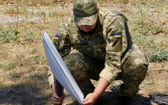 Războiul electronic în Ucraina: Cum Rusia încearcă să contracareze Starlink prin bruiajul sistemului „Volna Kupol Garant”