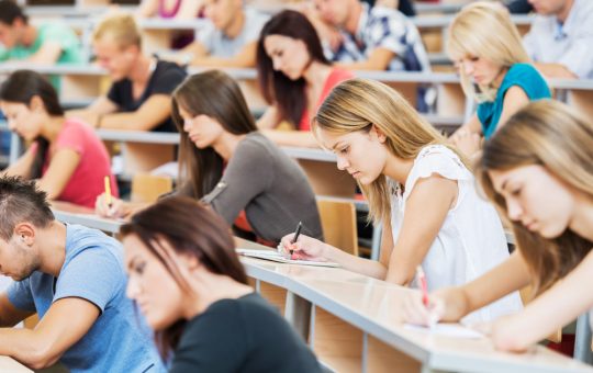 Admiterea Universitară în 2026: Tot Ce Trebuie Să Știi Despre Înscrieri și Proceduri